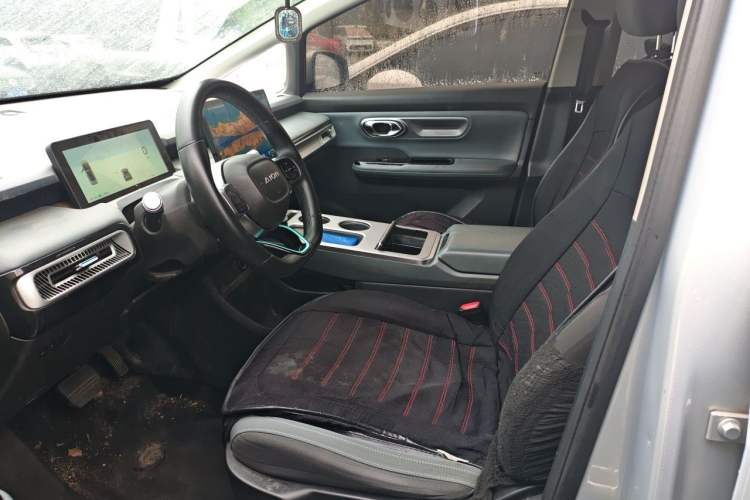 Used AION Y 2023 Younger Left Front Seat