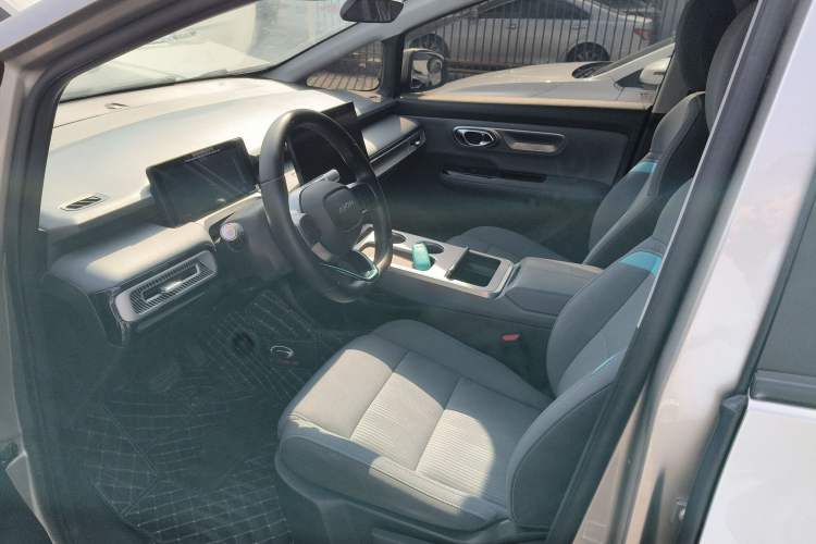 Used AION Y 2023 Plus 510 Enjoy Edition Left Front Seat