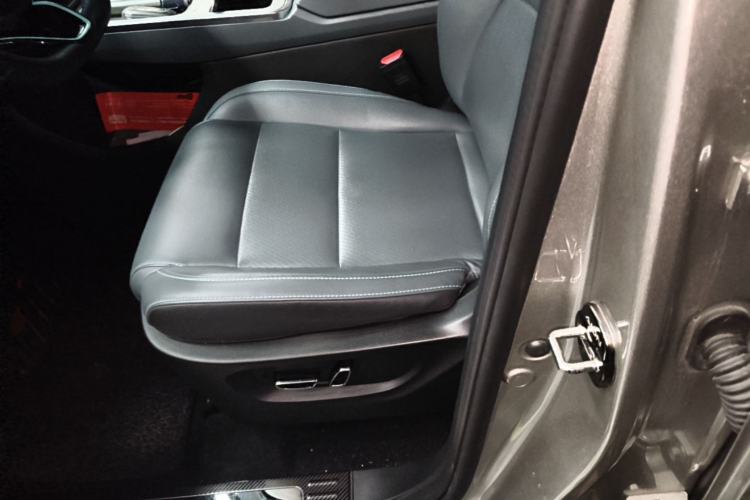 Used AION Y 2023 Plus 510 Smart Edition Left Front Seat