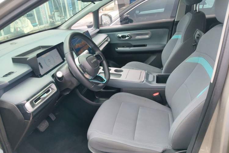 Used AION Y 2023 Plus 510 Executive Edition Left Front Seat