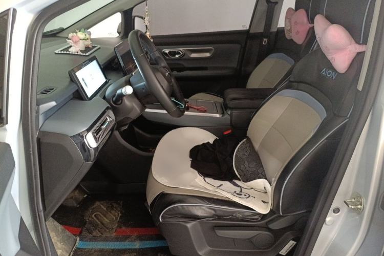Used AION Y 2023 Younger Left Front Seat