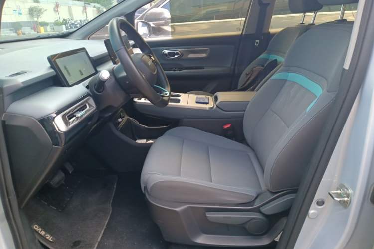 Used AION Y 2023 Younger Left Front Seat