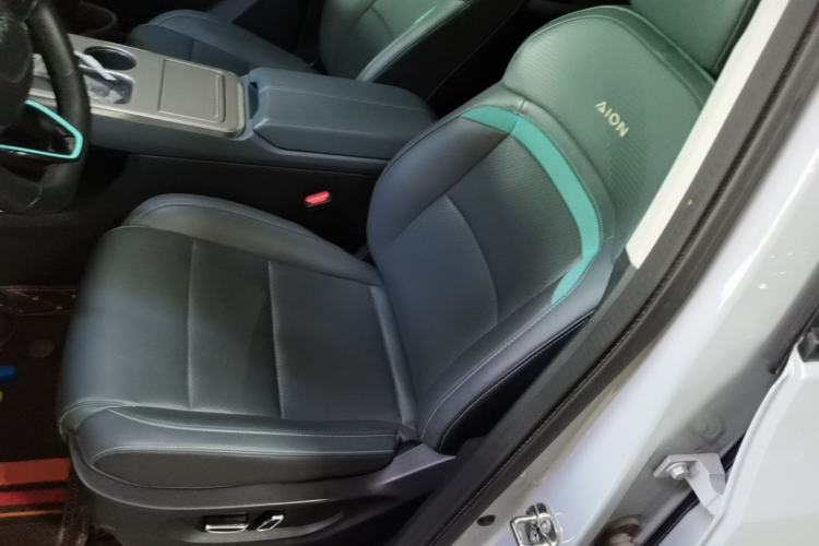 Used AION Y 2023 Plus 510 Smart Edition Left Front Seat