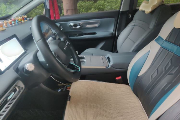 Used AION Y 2023 Younger Left Front Seat
