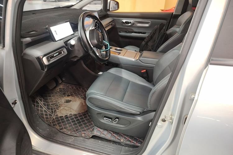 Used AION Y 2023 Younger Star Edition Left Front Seat