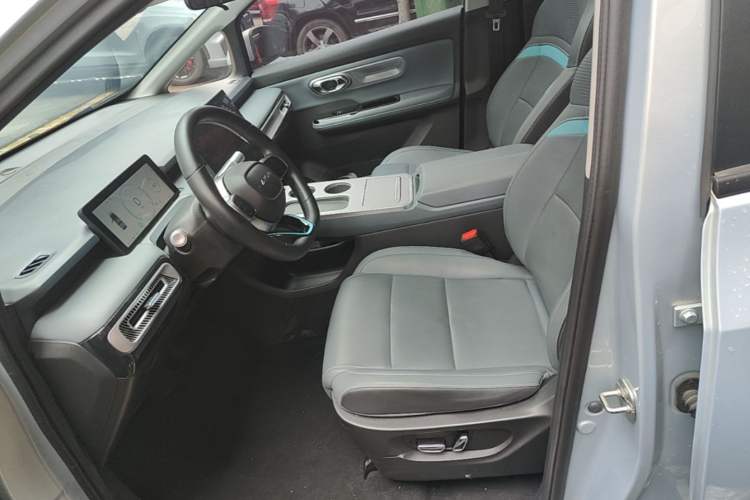 Used AION Y 2023 Younger Star Edition Left Front Seat