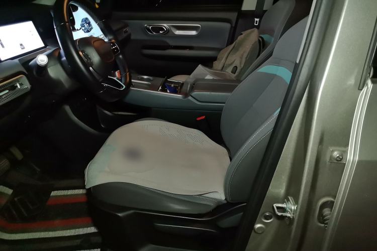Used AION Y 2023 Younger Left Front Seat