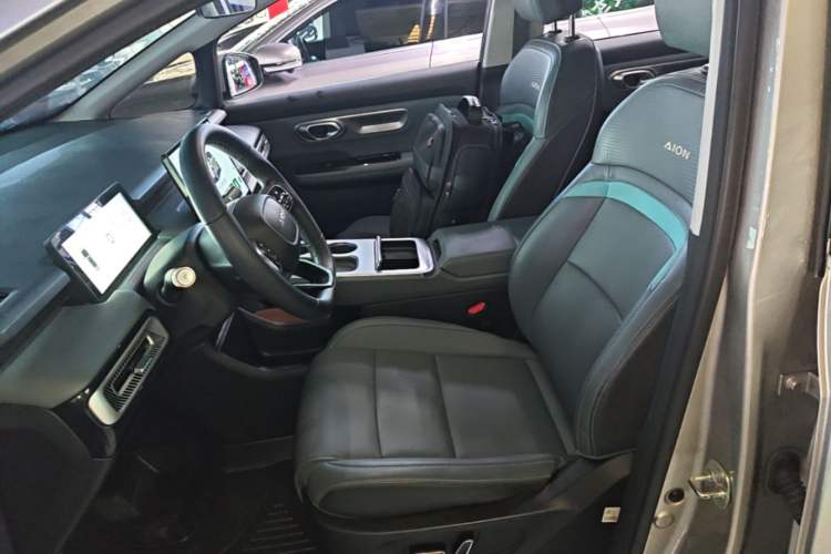 Used AION Y 2023 Plus 510 Smart Edition Left Front Seat