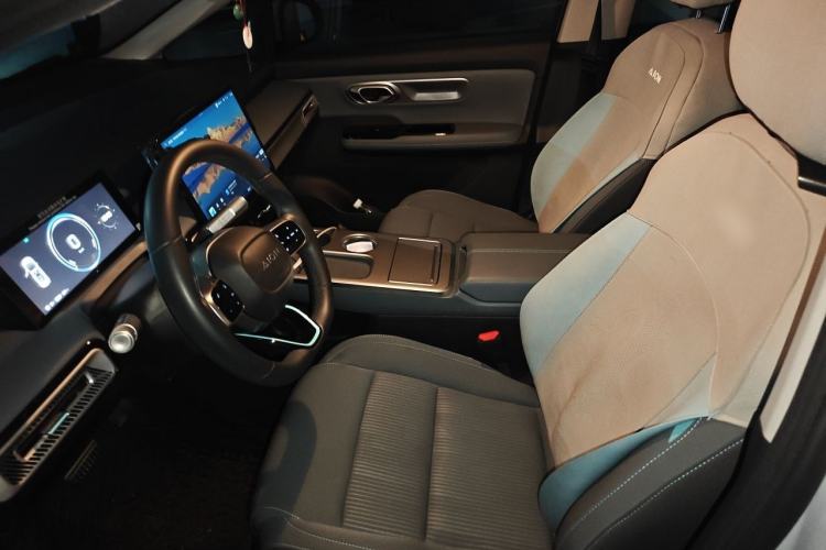 Used AION Y 2023 Younger Left Front Seat