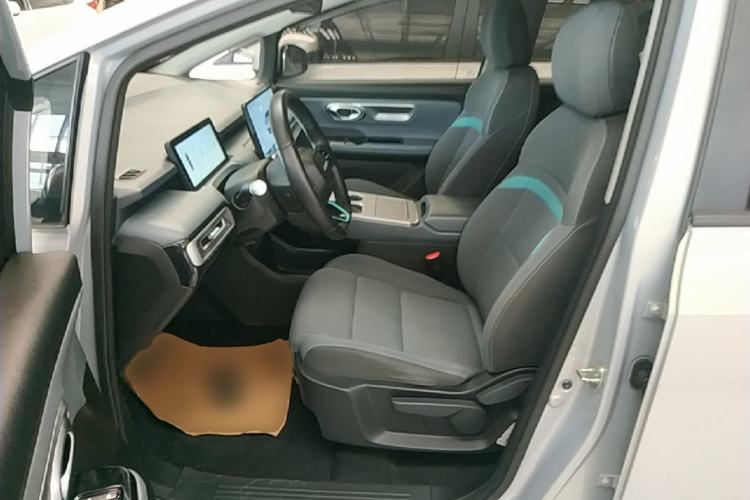 Used AION Y 2023 Younger Left Front Seat