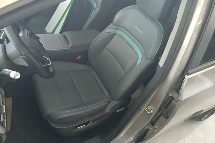 Used AION Y 2023 Plus 510 Smart Edition Left Front Seat