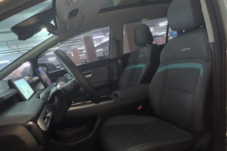 Used AION Y 2023 Plus 510 Smart Edition Left Front Seat