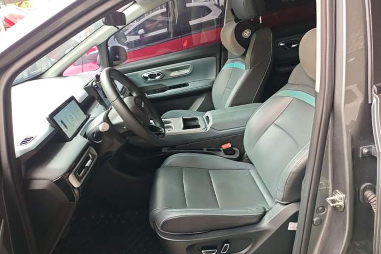 Used AION Y 2023 Plus 510 Smart Edition Left Front Seat