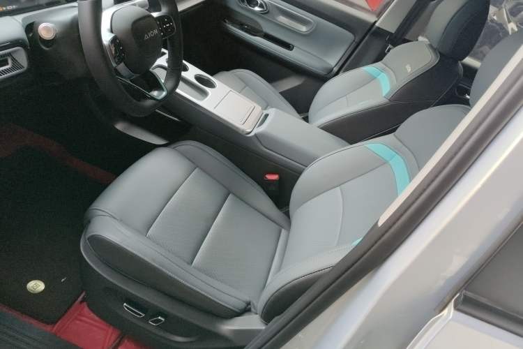 Used AION Y 2023 Younger Star Edition Left Front Seat