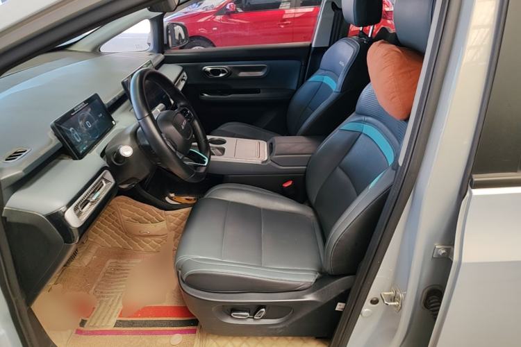 Used AION Y 2023 Younger Star Edition Left Front Seat