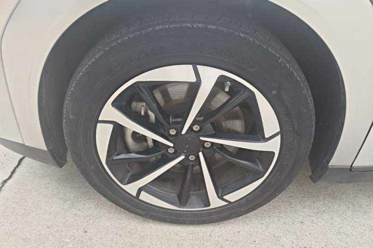 Used AION Y 2023 Plus 510 Smart Edition Left Front Wheel Hub