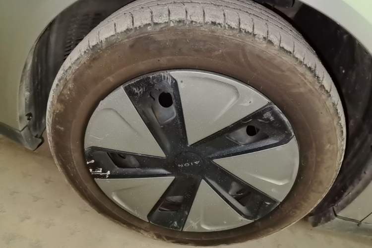 Used AION Y 2023 Plus 510 Enjoy Edition Left Front Wheel Hub