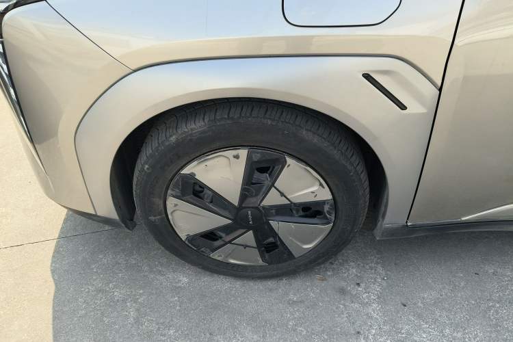 Used AION Y 2023 Plus 510 Enjoy Edition Left Front Wheel Hub