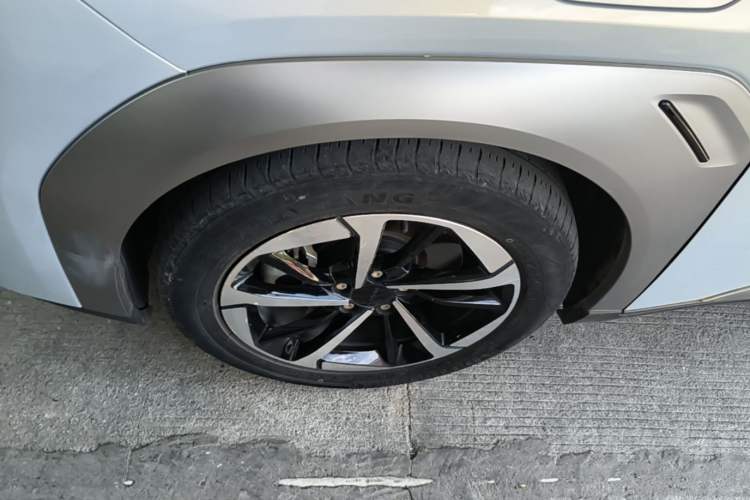 Used AION Y 2023 Younger Star Edition Left Front Wheel Hub