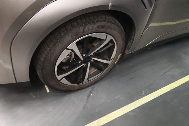 Used AION Y 2023 Plus 510 Smart Edition Left Front Wheel Hub