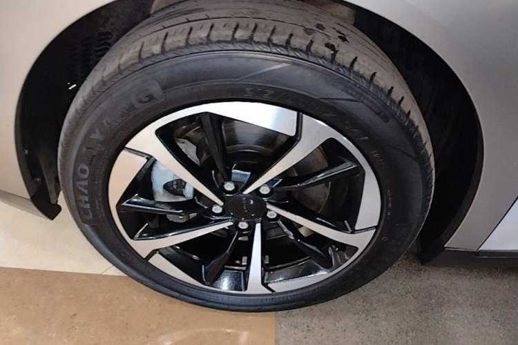 Used AION Y 2023 Younger Star Edition Left Front Wheel Hub