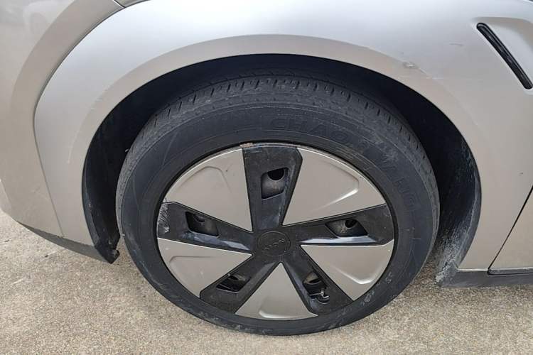 Used AION Y 2023 Plus 510 Enjoy Edition Left Front Wheel Hub