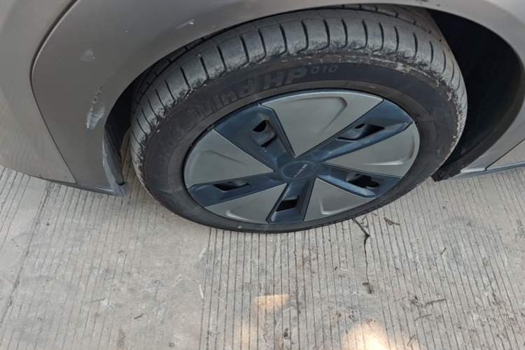 Used AION Y 2023 Plus 510 Enjoy Edition Left Front Wheel Hub