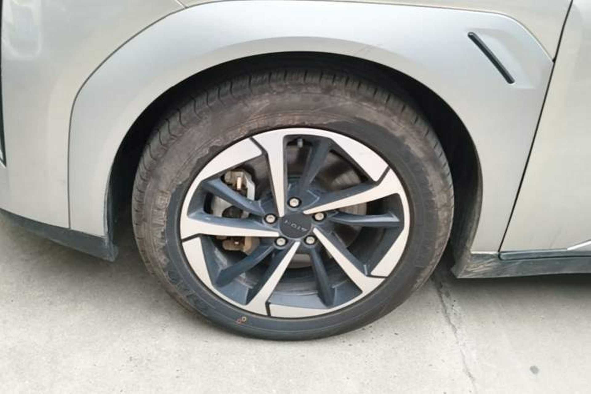 Used AION Y 2023 Plus 510 Smart Edition Left Front Wheel Hub