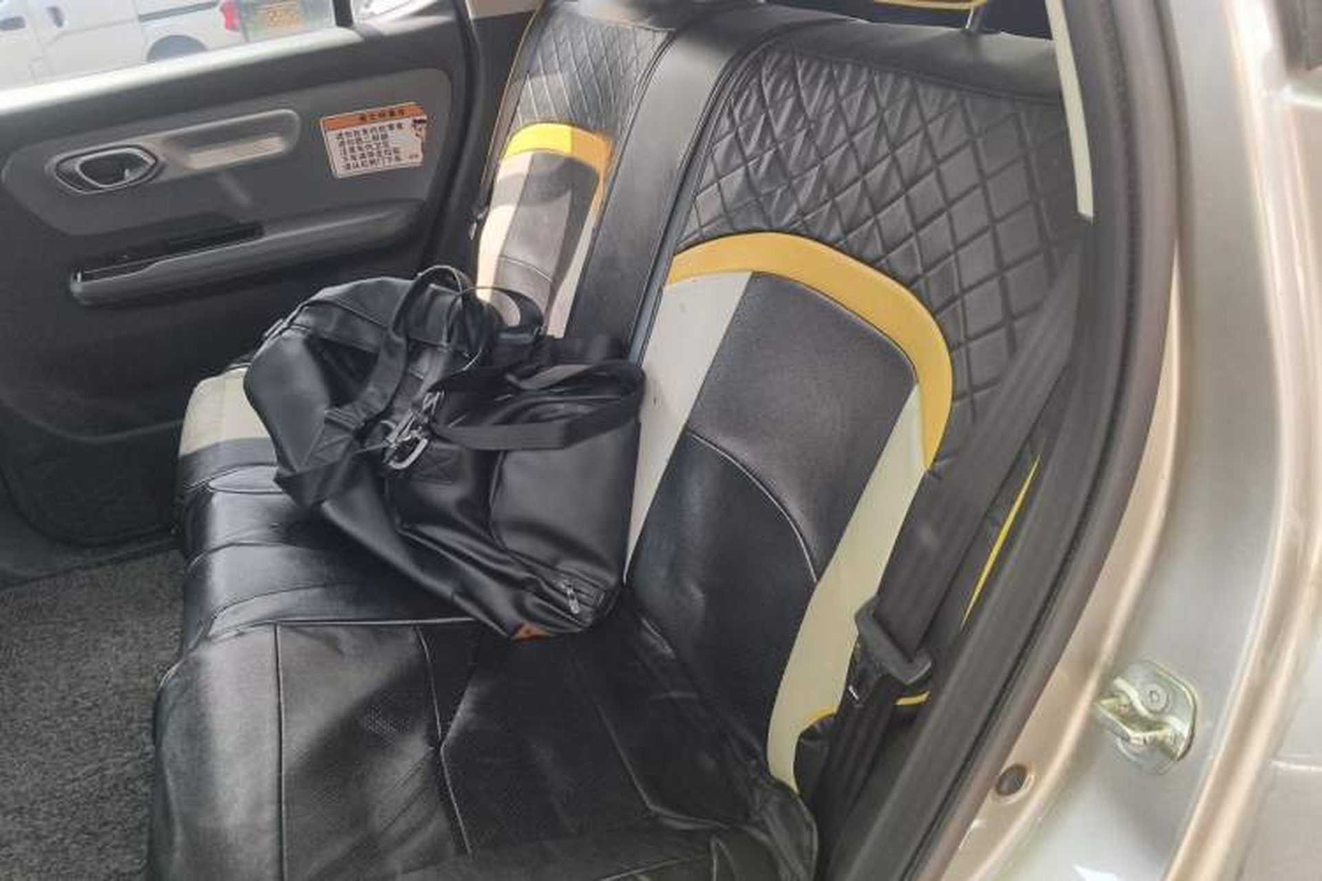 Used AION Y 2023 Younger Left Rear Seat