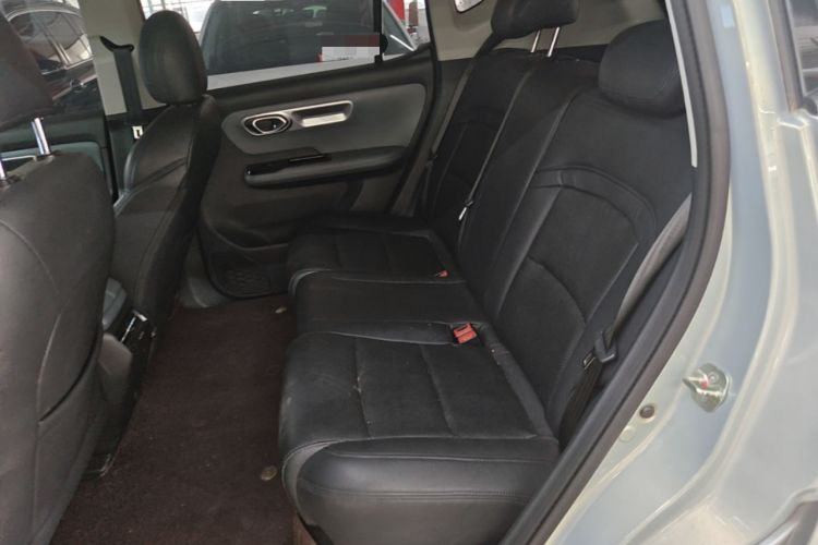 Used AION Y 2023 Younger Left Rear Seat