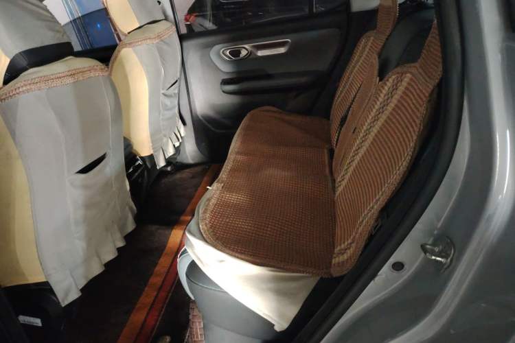 Used AION Y 2023 Younger Star Edition Left Rear Seat