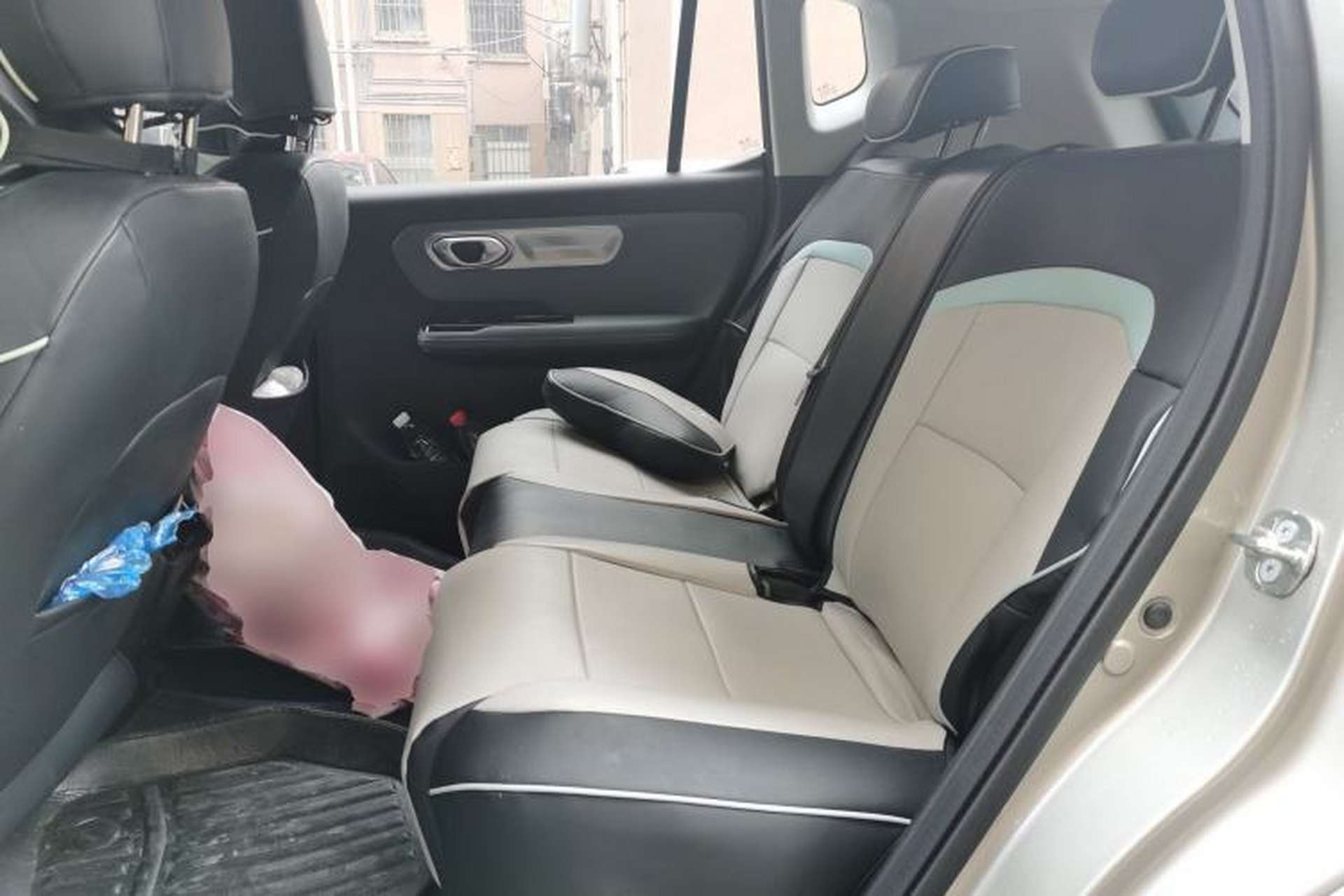 Used AION Y 2023 Plus 610 Enjoy Edition Left Rear Seat