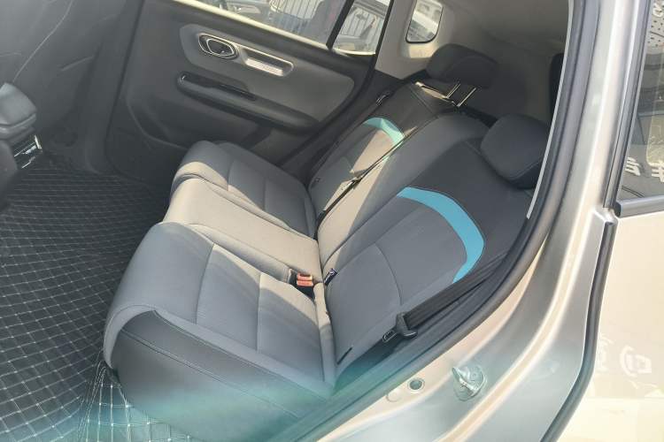 Used AION Y 2023 Plus 510 Enjoy Edition Left Rear Seat
