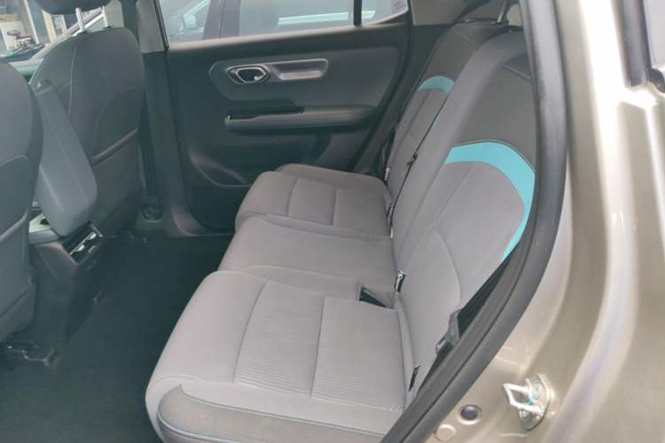 Used AION Y 2023 Plus 510 Executive Edition Left Rear Seat