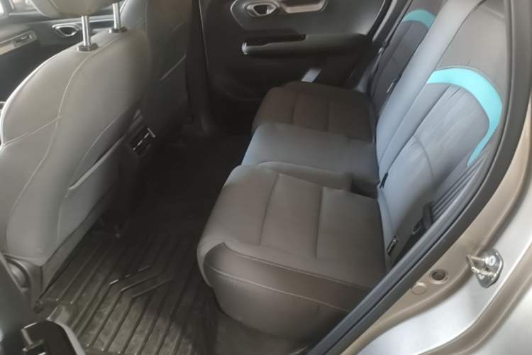 Used AION Y 2023 Younger Left Rear Seat