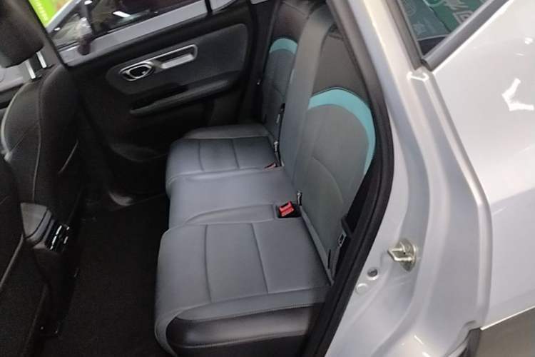 Used AION Y 2023 Younger Star Edition Left Rear Seat