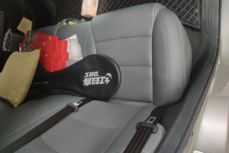 Used AION Y 2023 Younger Left Rear Seat