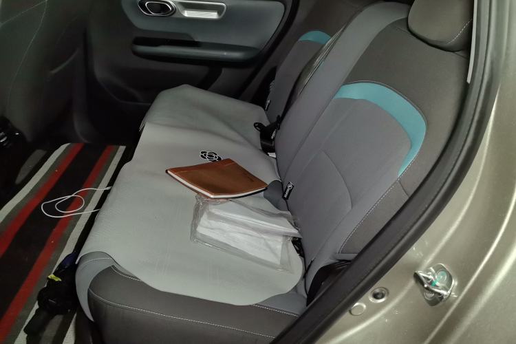 Used AION Y 2023 Younger Left Rear Seat