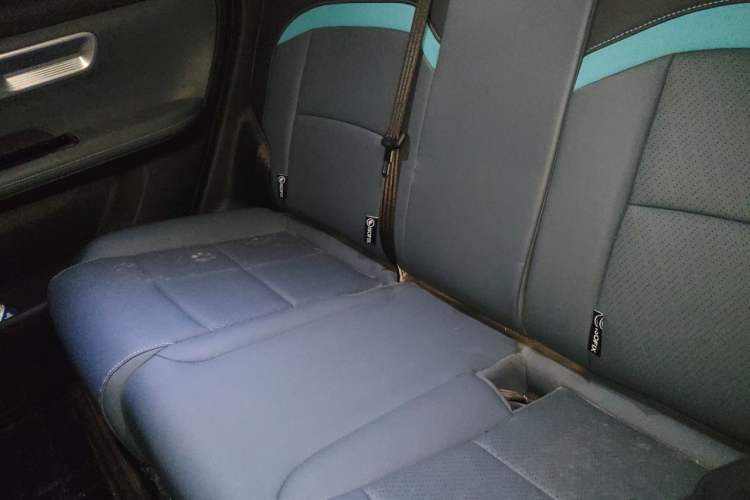 Used AION Y 2023 Younger Star Edition Left Rear Seat