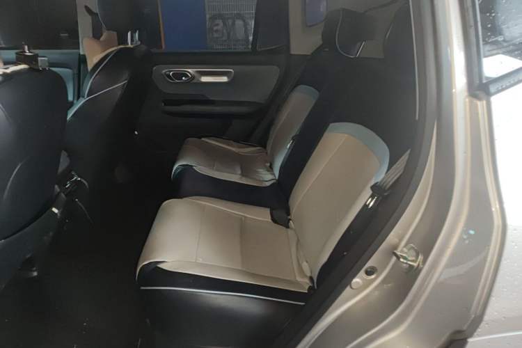Used AION Y 2023 Plus 510 Enjoy Edition Left Rear Seat