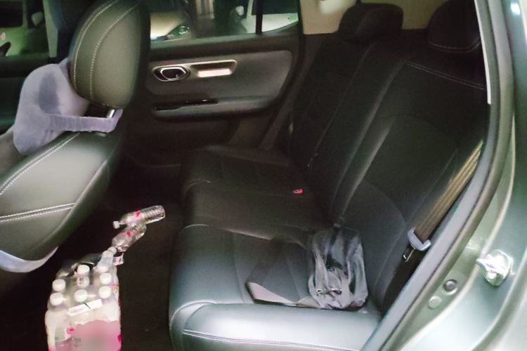 Used AION Y 2023 Younger Left Rear Seat