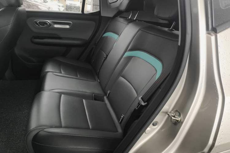 Used AION Y 2023 Plus 510 Smart Edition Left Rear Seat