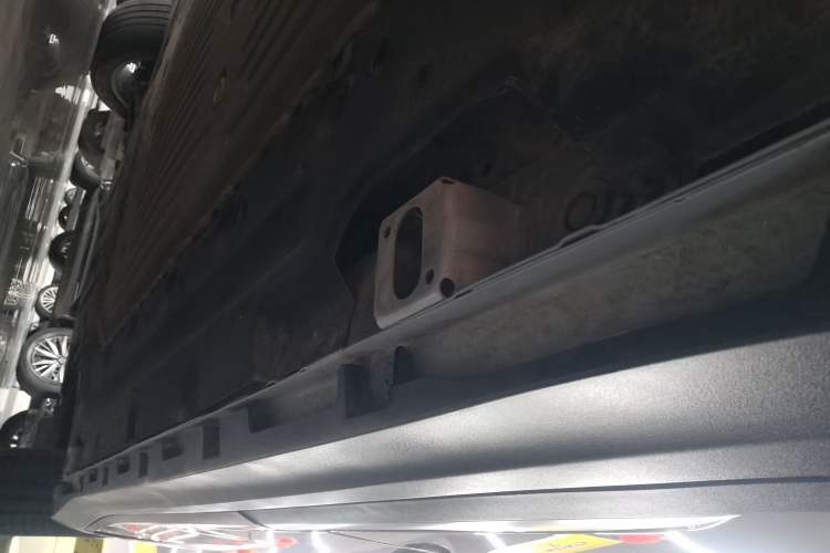 Used AION Y 2023 Younger Star Edition Left Side Sill