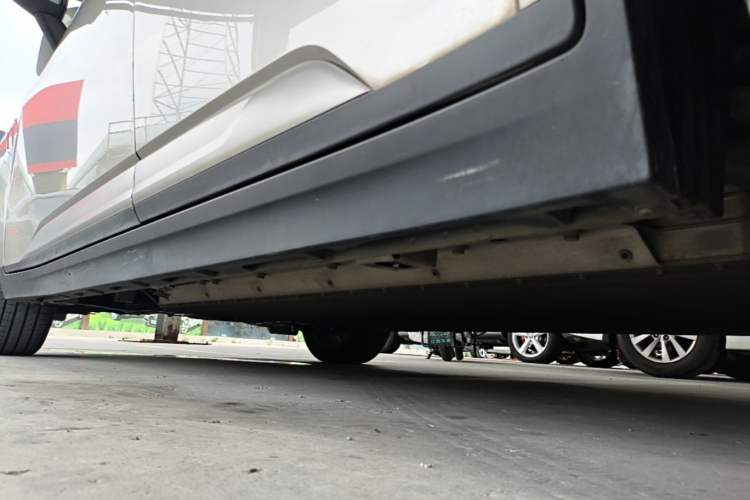 Used AION Y 2023 Plus 610 Smart Edition Ternary Lithium Left Side Sill