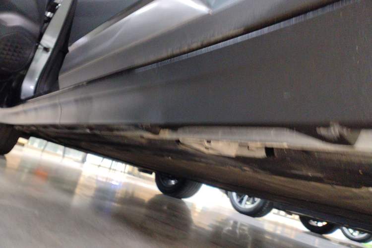 Used AION Y 2023 Plus 610 Smart Edition Ternary Lithium Left Side Sill