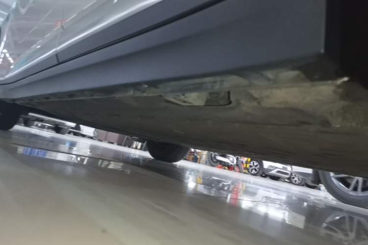 Used AION Y 2023 Plus 510 Enjoy Edition Left Side Sill
