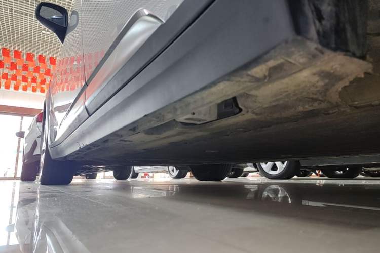 Used AION Y 2023 Plus 510 Enjoy Edition Left Side Sill