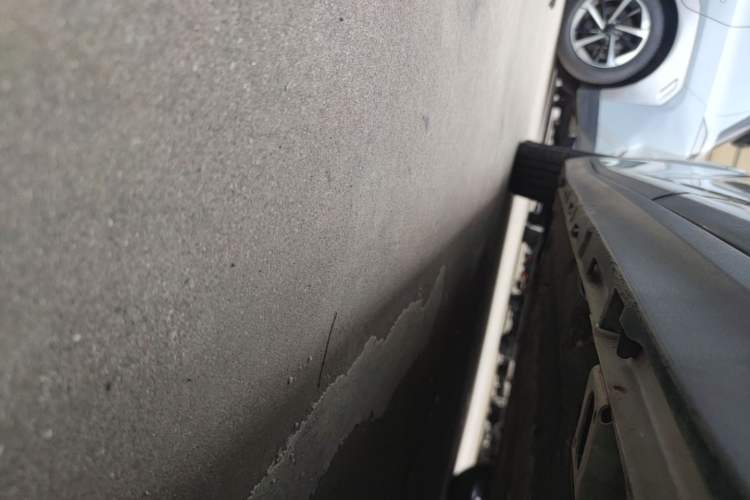 Used AION Y 2023 Plus 510 Smart Edition Left Side Sill