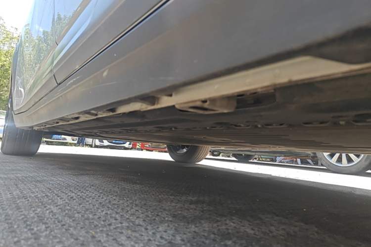 Used AION Y 2023 Younger Star Edition Left Side Sill
