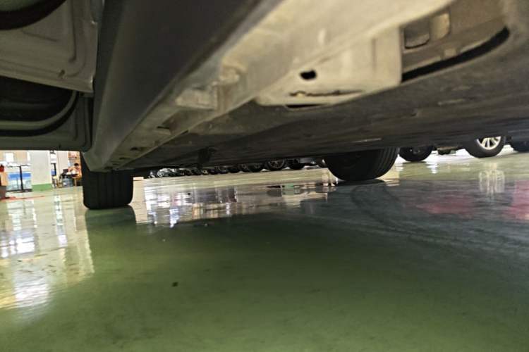 Used AION Y 2023 Plus 510 Executive Edition Left Side Sill